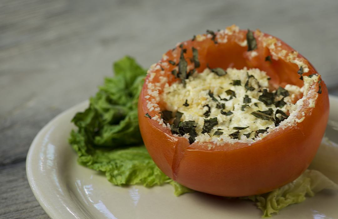 ROASTED GARLIC GOAT CHEESE STUFFED TOMATOES - Oven Baked Tomatoes